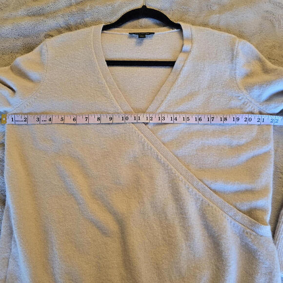 Ann Taylor Women's Beige Wool Blend Pullover V Neck Stretch Sweater Large - Picture 6 of 8